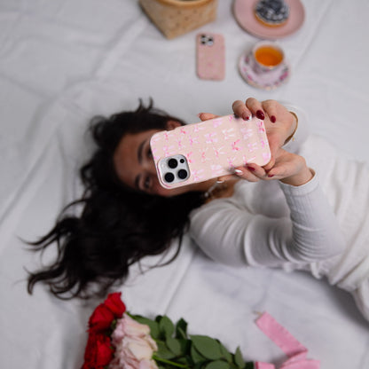 Seashell Rosy Bows iPhone 17 Pro Case