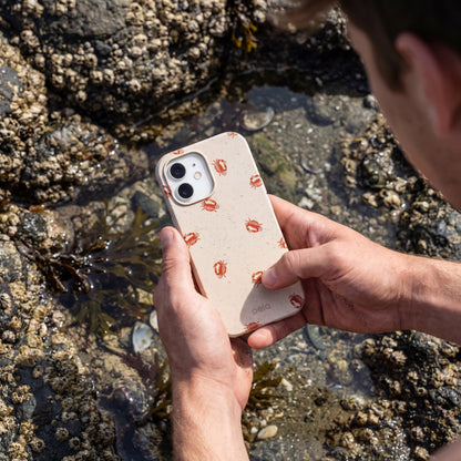 Seashell Lil Crabby iPhone 17 Case