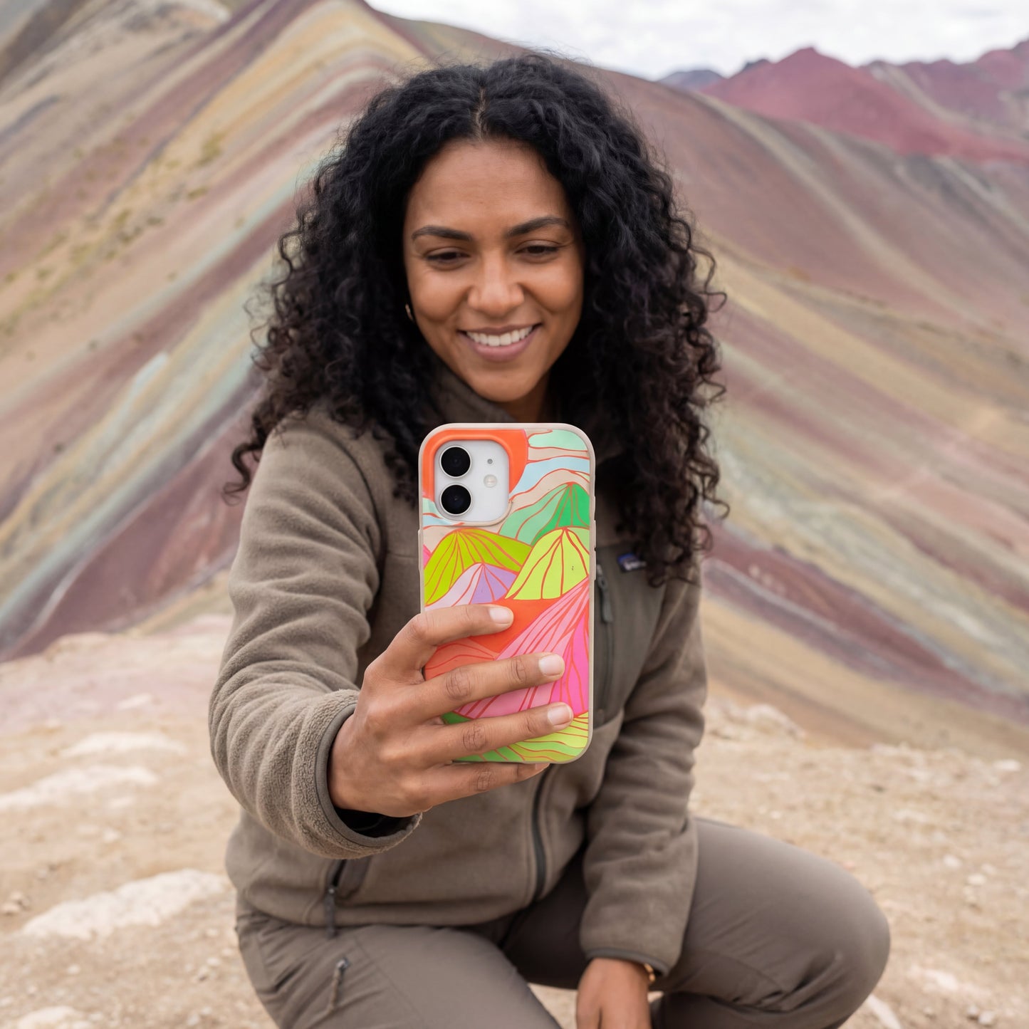 Seashell Chromatic Peaks iPhone 17 Pro Case