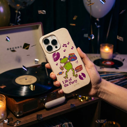 Seashell Frog Party iPhone 17 Pro Max Case