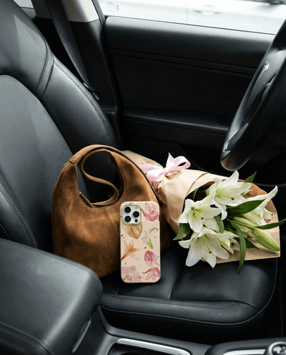 Seashell Rhinestone Bouquet iPhone 17 Pro Max Case