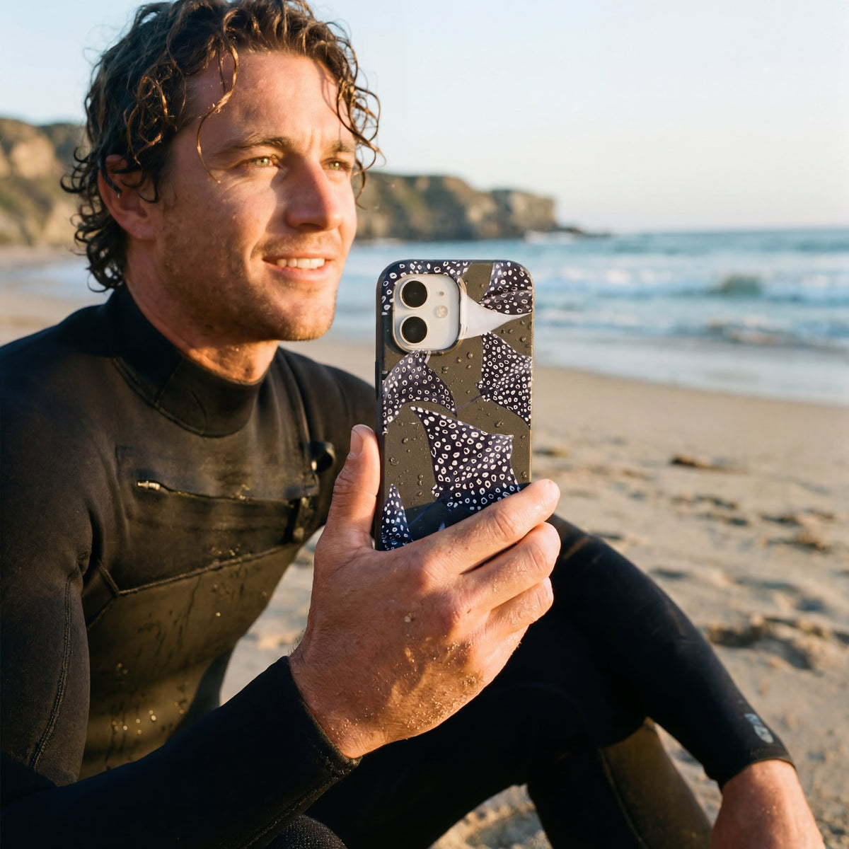 Black Midnight Rays iPhone 16e/17e Case
