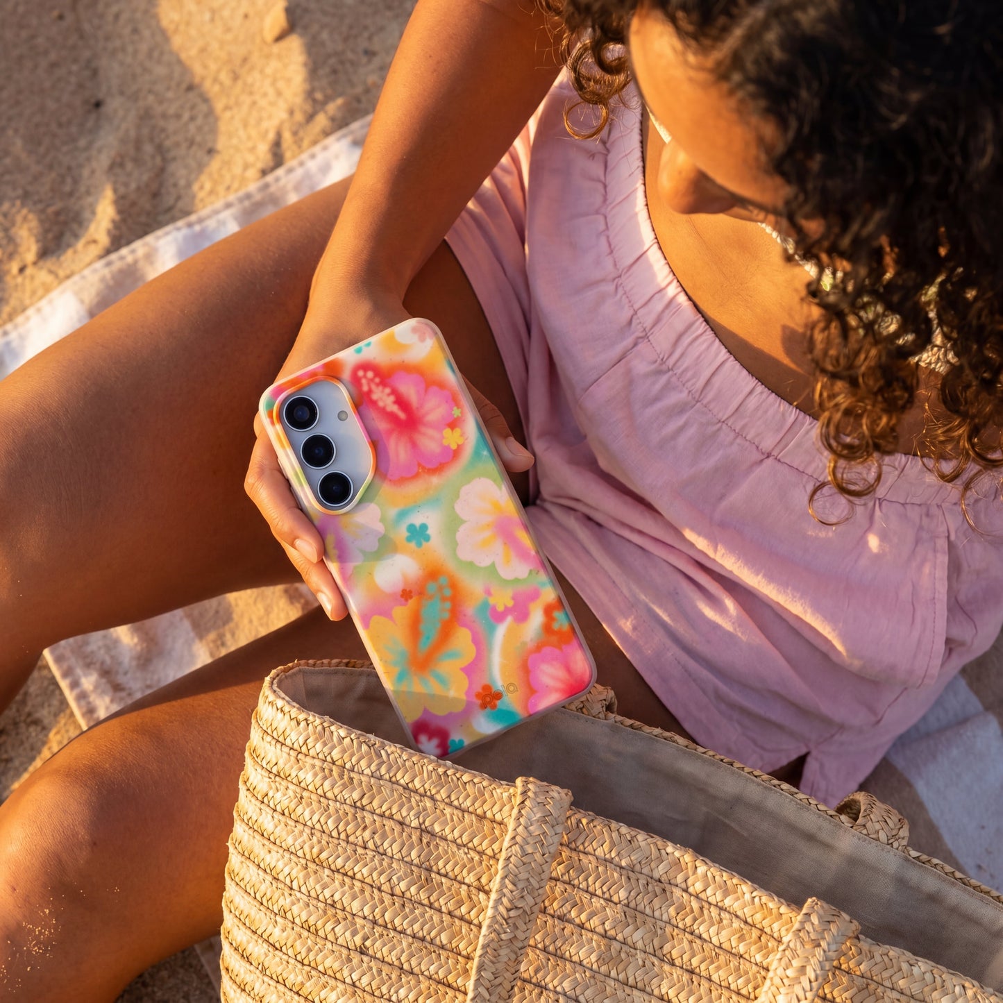 Seashell Hibiscus Glow Samsung Galaxy S26+(Plus) Case