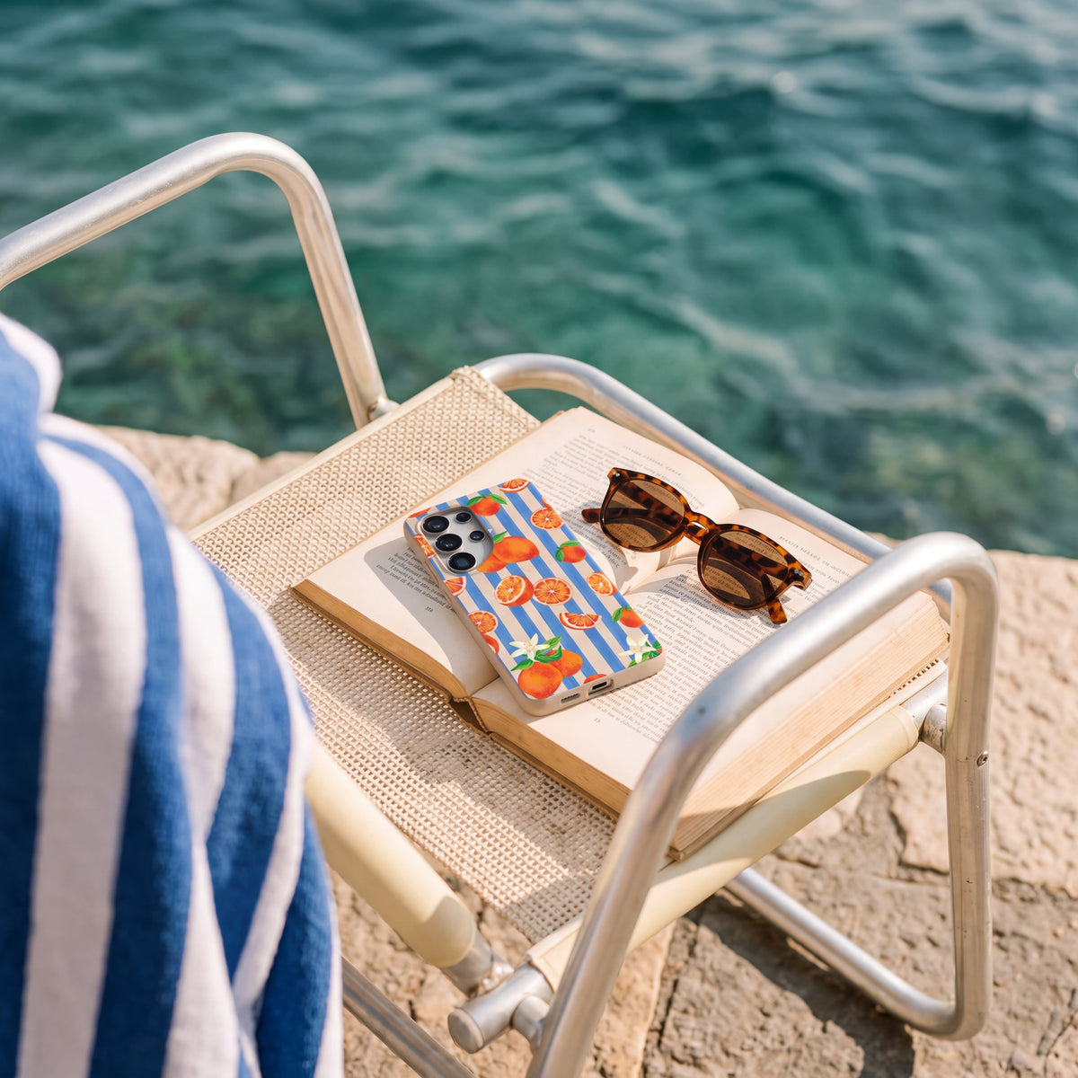Seashell Blood Orange Stripes Samsung Galaxy S26 Case