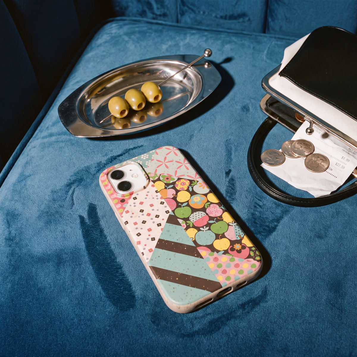 Seashell Apple Girl iPhone 16 Pro Case