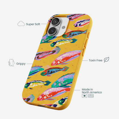 Honey Fish Friends iPhone 17 Case