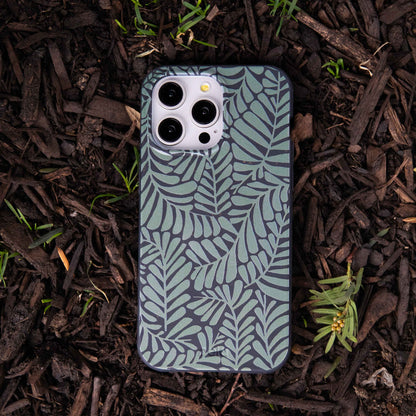 Black Fern Dreams iPhone 17 Case