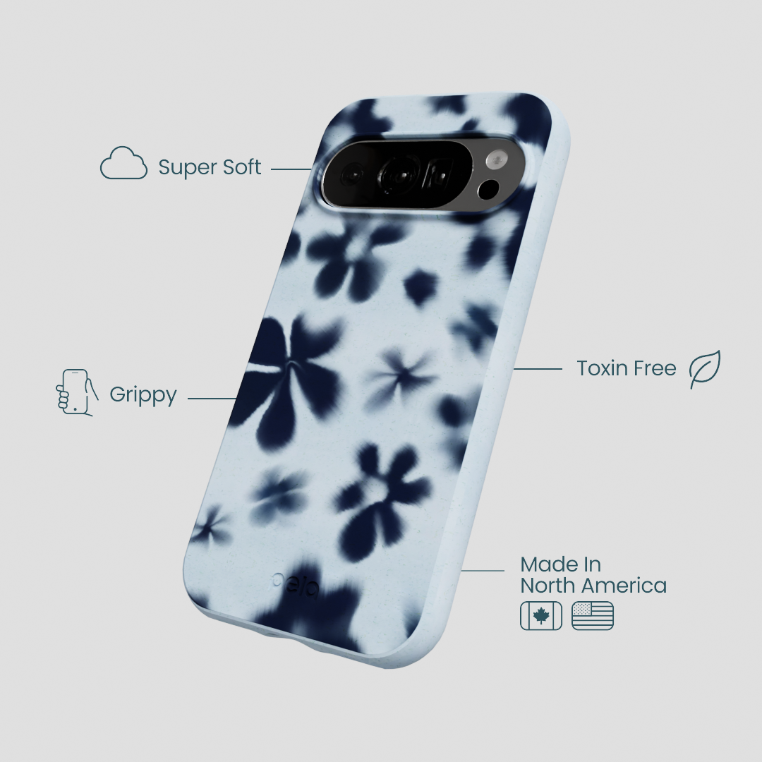 Powder Blue Hazy Daisies Google Pixel 10/10 Pro Case
