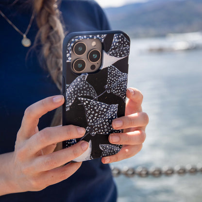 Black Midnight Rays iPhone 16e/17e Case
