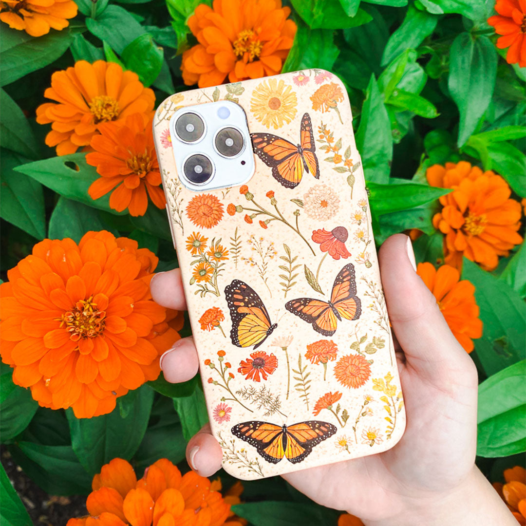 Seashell Monarch Butterfly Samsung Galaxy S26 Case