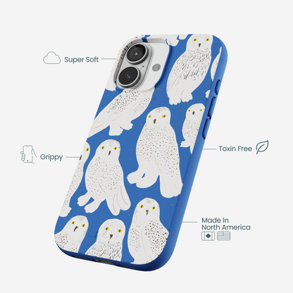 Electric Blue Snowy Owls iPhone 17 Case