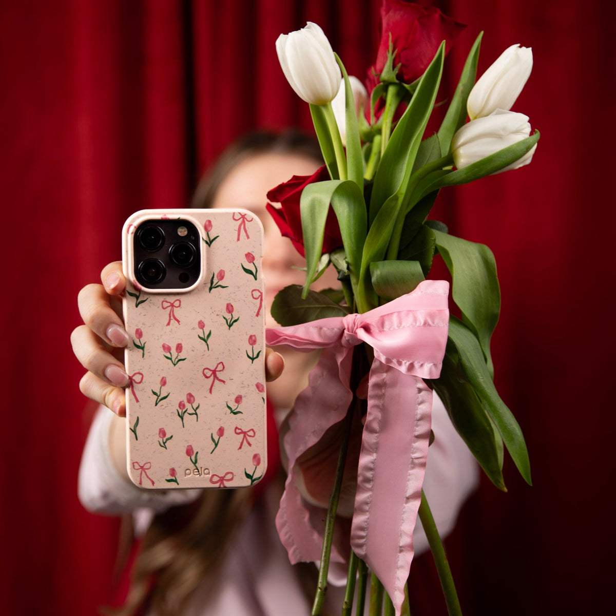 Seashell Tulip Bliss iPhone 17 Pro Max Case