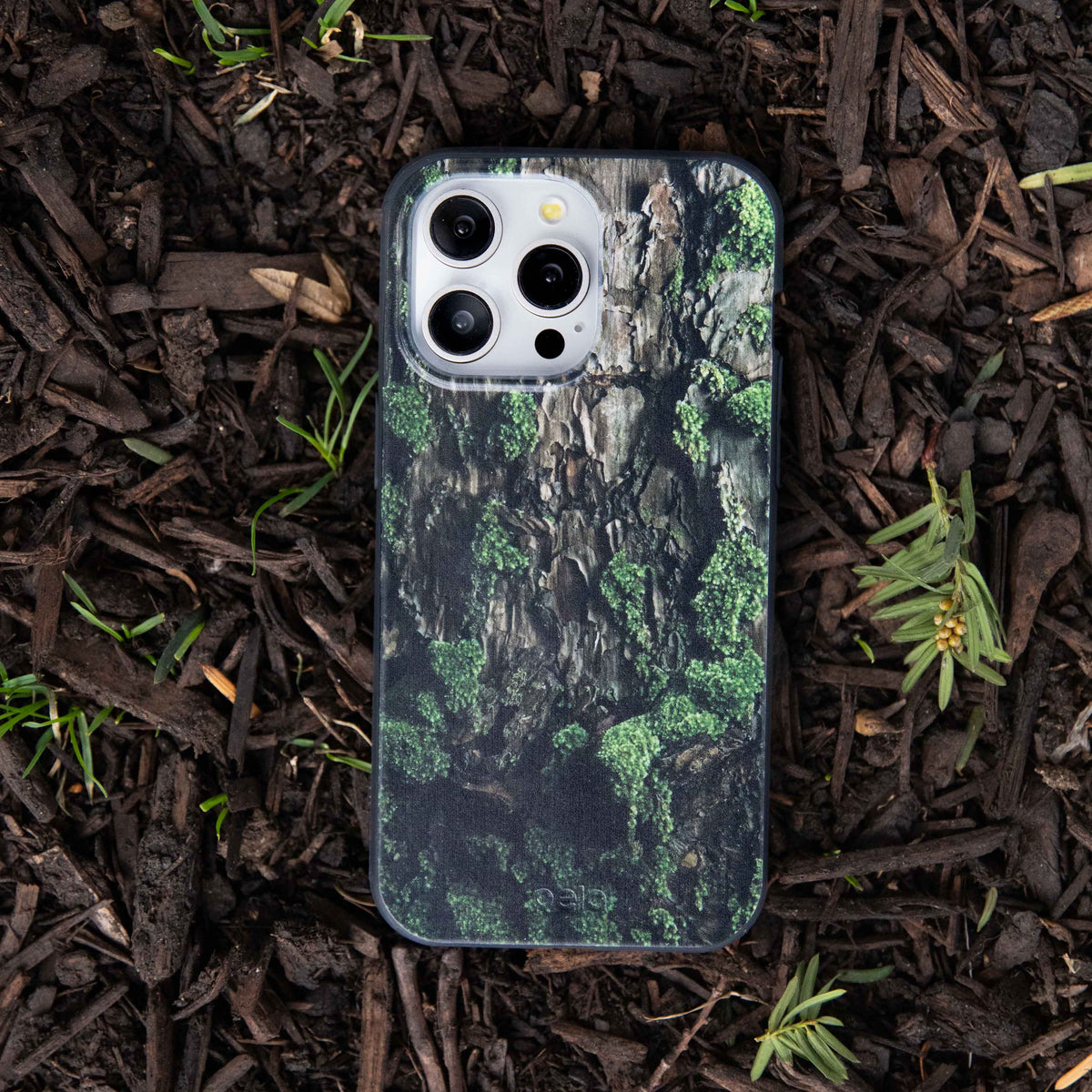 Black Tree Bark iPhone 17 Pro Max Case